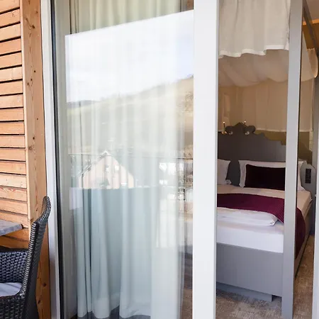 Hotel Restaurant Zur Marienburg 3*
