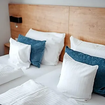Hotel Restaurant Zur Marienburg 3*