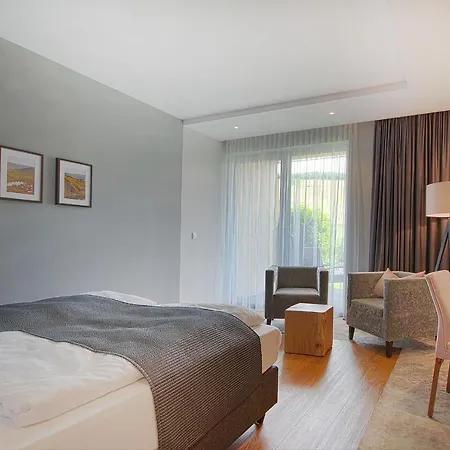 فندق Restaurant Zur Marienburg 3*