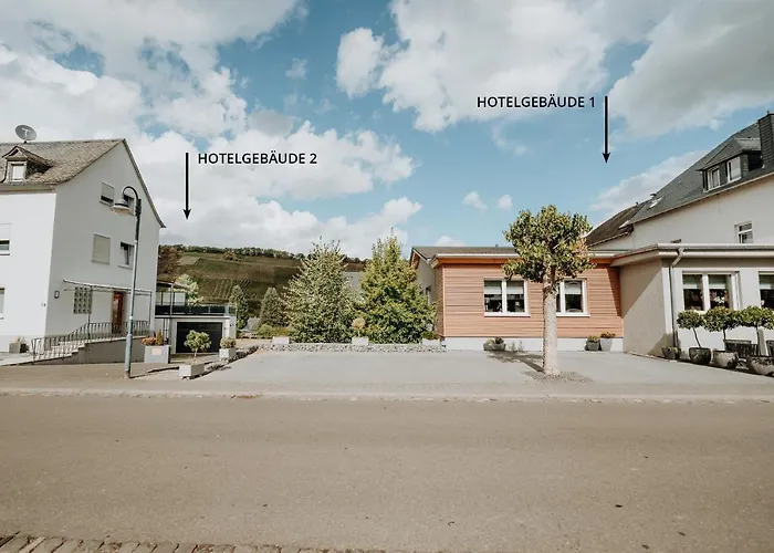 Hotel Restaurant Zur Marienburg 3*